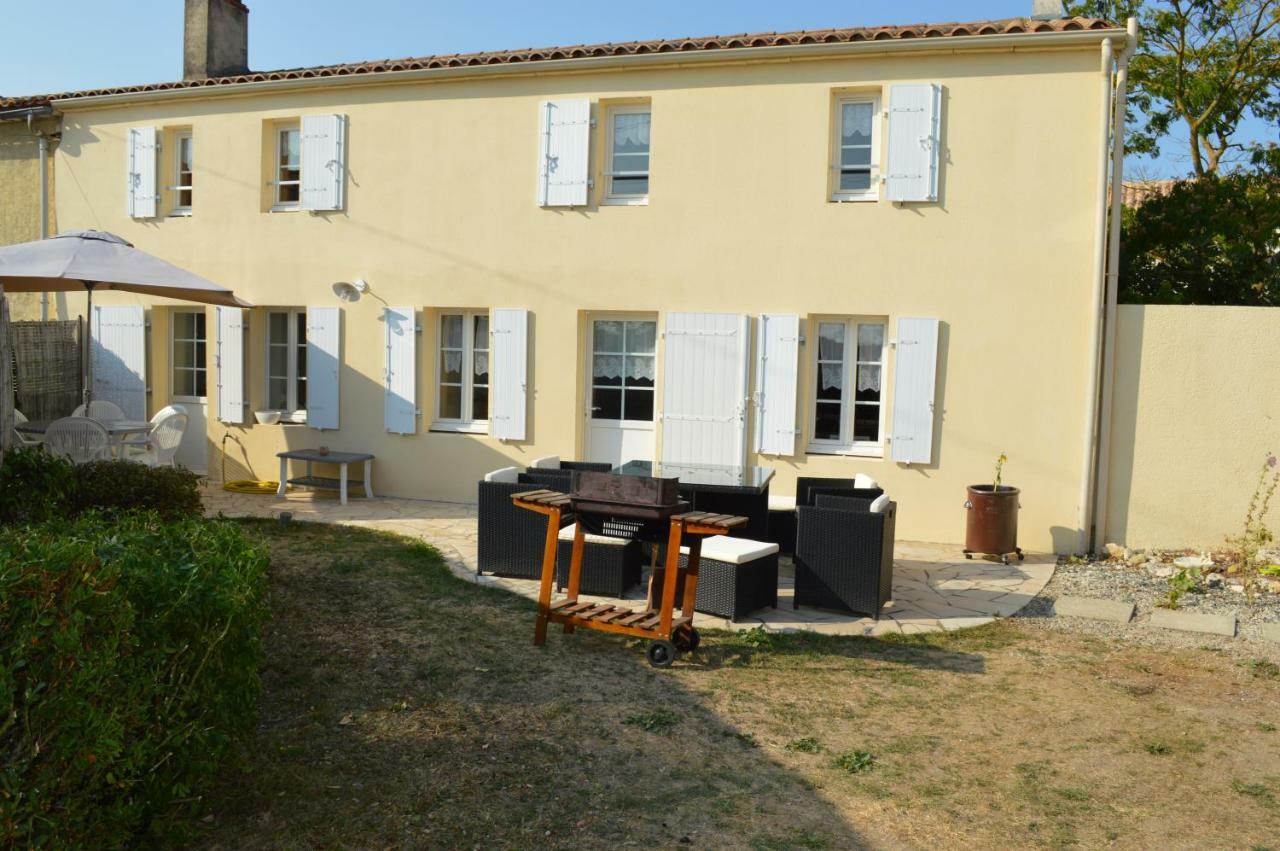 Les Tremieres Vila Le Thou Exterior foto
